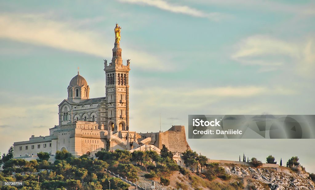 Notre Dame de La Garde-Kirche ist byzantinischer Architektur-Basilika - Lizenzfrei Marseille Stock-Foto