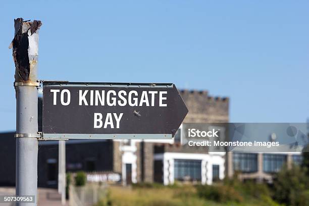 Photo libre de droit de Kingsgate Bay Dans Le Kent En Angleterre banque d'images et plus d'images libres de droit de Angle de prise de vue - Angle de prise de vue, Angleterre, Baie - Eau