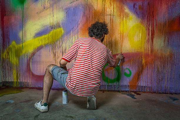 istock grafitti artist 507310899