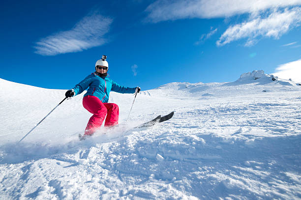 istock Female Skier turning 507375757
