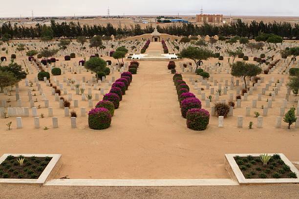 estado libre asociado cementerio de guerra en el alamein en egipto - alamein fotografías e imágenes de stock