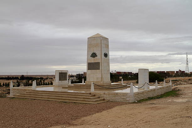 wspólnota cmentarz wojenny w al-alamajn w egipcie - alamein zdjęcia i obrazy z banku zdjęć
