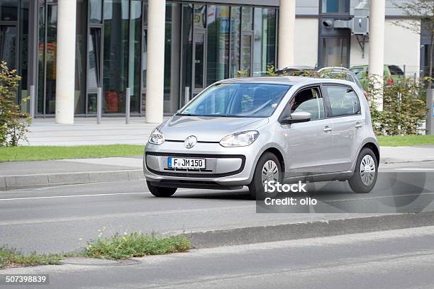 Vw Up Stockfoto und mehr Bilder von Architektur - Architektur, Asphalt, Auto