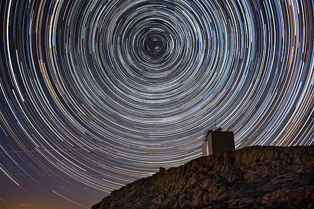 observatoire et le star trails - horsehead nebula photos et images de collection