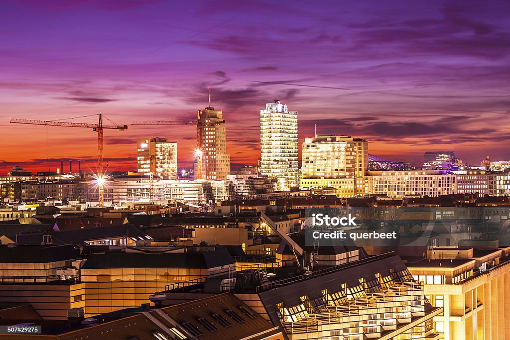 Die Skyline von Berlin Potsdamer Platz - Lizenzfrei Abenddämmerung Stock-Foto