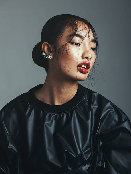beleza asiática - asian ethnicity fashion model beautiful luxury imagens e fotografias de stock
