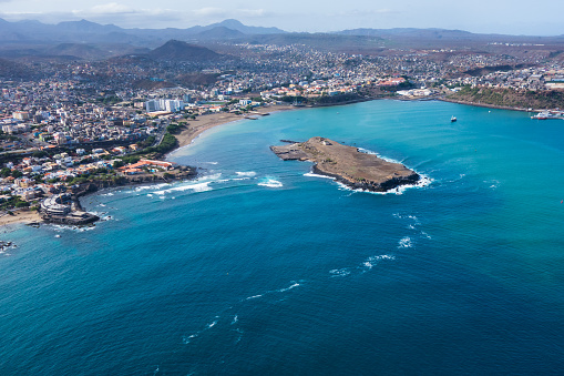 Vista aérea de la ciudad de playa en Santiago cabo Verde photo