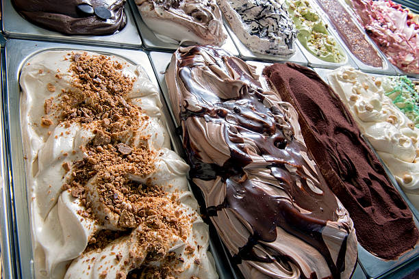 wybór lody lody sklep w - ice cream parlor ice cream dessert italian culture zdjęcia i obrazy z banku zdjęć