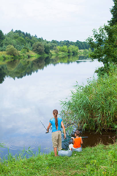 istock Kids fishing 507490323