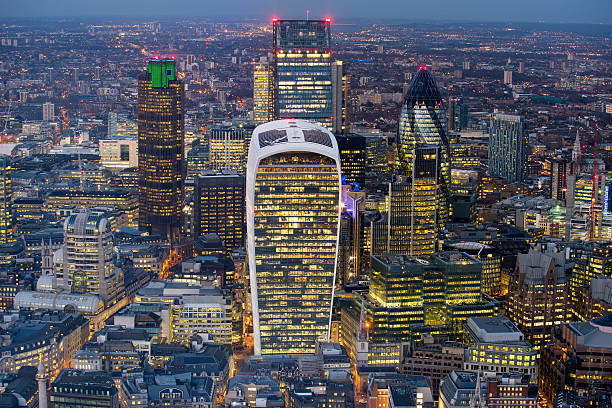 istock Business office building in London, England 507494464