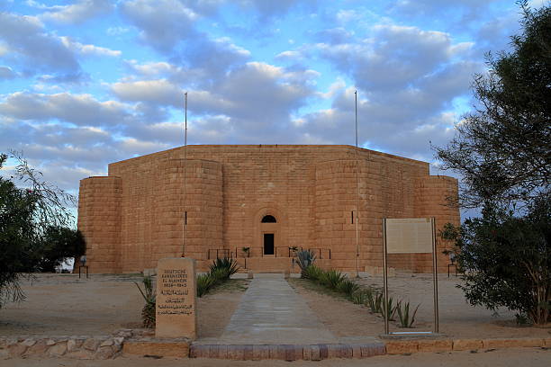 allemand cimetière de guerre el alamein en égypte - alamein photos et images de collection