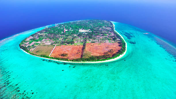 istock Beautiful tropical island from above. Maldives 507529804