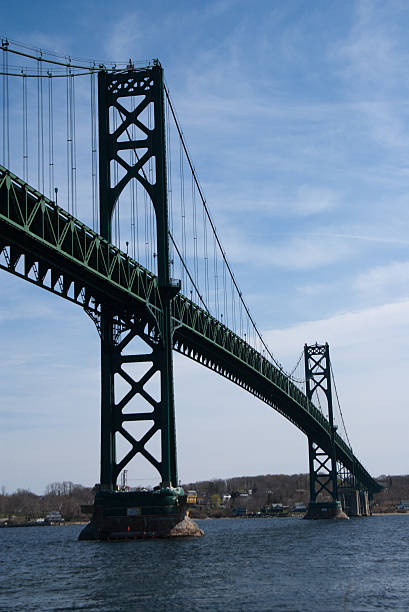 istock Mount Hope Bridge over Narragansett Bay 507545901