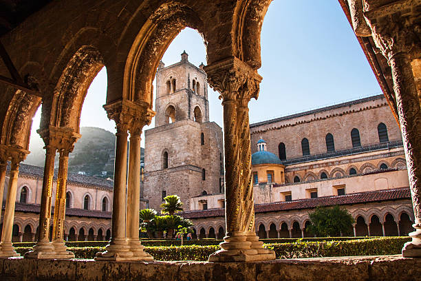 cattedrale di monreale, sicilia, italia - sicilia foto e immagini stock