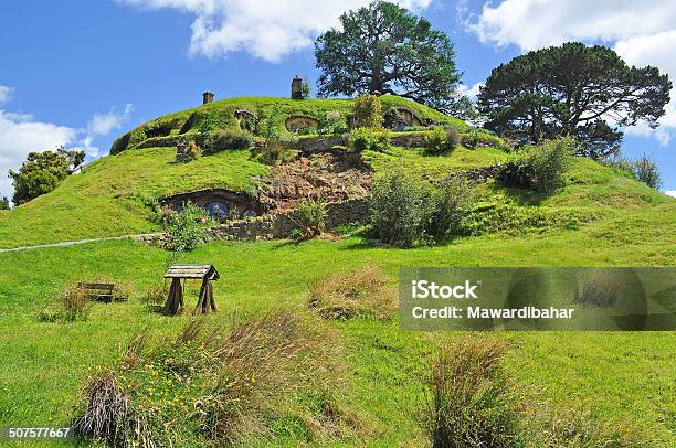 Hobbiton Stockfoto und mehr Bilder von Wohnhaus - Wohnhaus, Dorf, Neuseeland