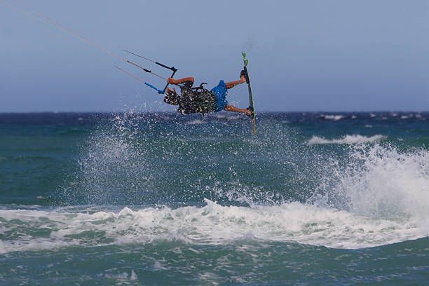 kitesurfer - glisse foto e immagini stock