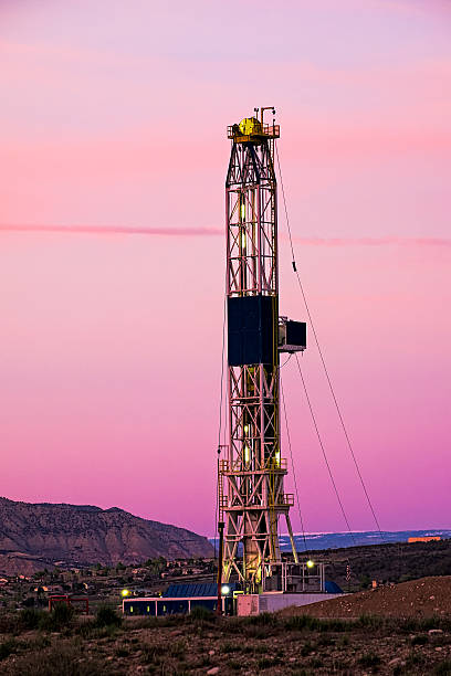 istock Natural Gas Drilling Rig in Scenic Canyon 507628722