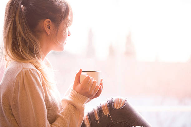 istock Beautifull woman drinking tea 507639144