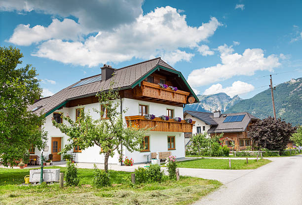 istock Traditional Alpine house in the mountains 507682507