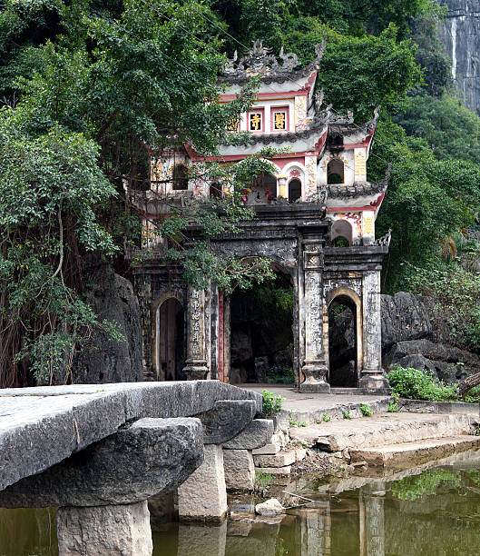 istock Bich Dong Pagoda in Ninh Binh, Vietnam 507683279