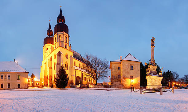 трнава церковью, словакия, панорама - trnava стоковые фото и изображения
