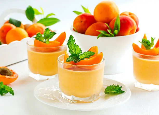 panna cotta with apricots