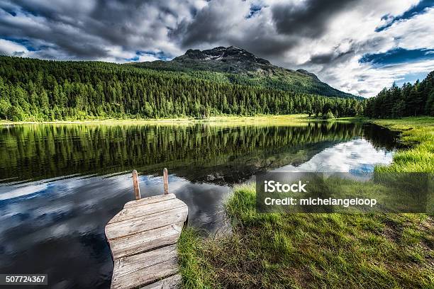 Little Dock Auf Der Mountain Lake Stockfoto und mehr Bilder von Alpen - Alpen, Berg, Engadin