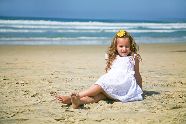 istock Relaxing Beach Girl 507746669