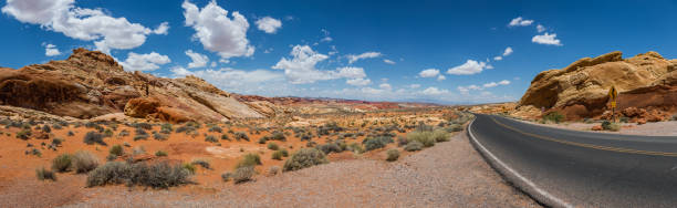 valle del fuoco. vista panoramica del nevada, stati uniti - nevada usa desert arid climate foto e immagini stock