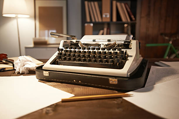 ライターの機器 - typewriter typebar retro revival old ストックフォトと画像