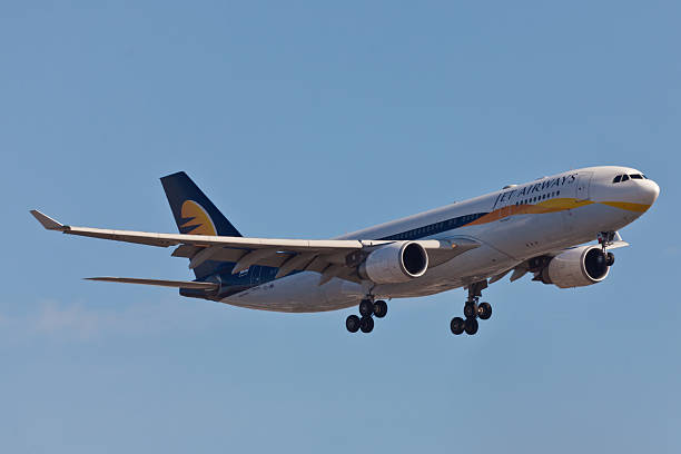 boeing 767 jet airways abordagens aeroporto jfk - boeing 747 airplane commercial airplane jet - fotografias e filmes do acervo