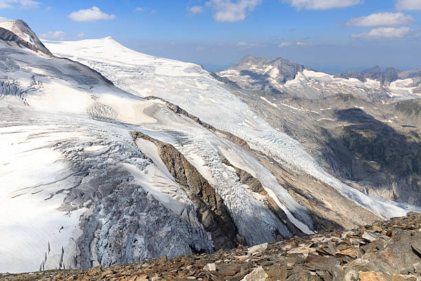 istock Mountain glacier panorama with summit Kleinvenediger, Hohe Tauern Alps, Austria 507804914