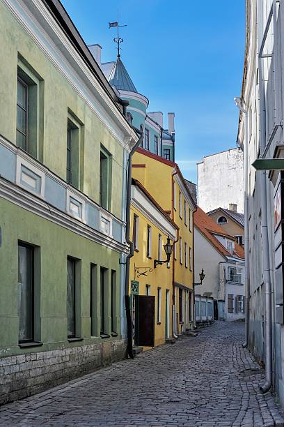istock Narrow street in medieval town 507817909