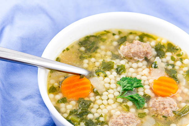 italiano sopa de casamento - repast imagens e fotografias de stock