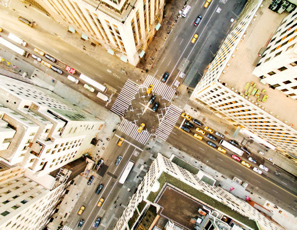 luftaufnahme der fünfte avenue - new york city built structure building exterior aerial view stock-fotos und bilder