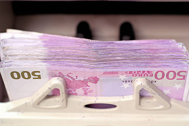 istock Electronic Money Counter Processing Euro 500 Bills 507832602