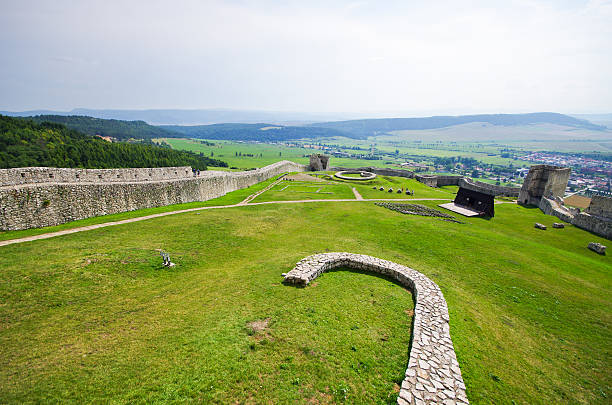 castelo spissky hrad castelo, eslováquia - tirgoviste - fotografias e filmes do acervo