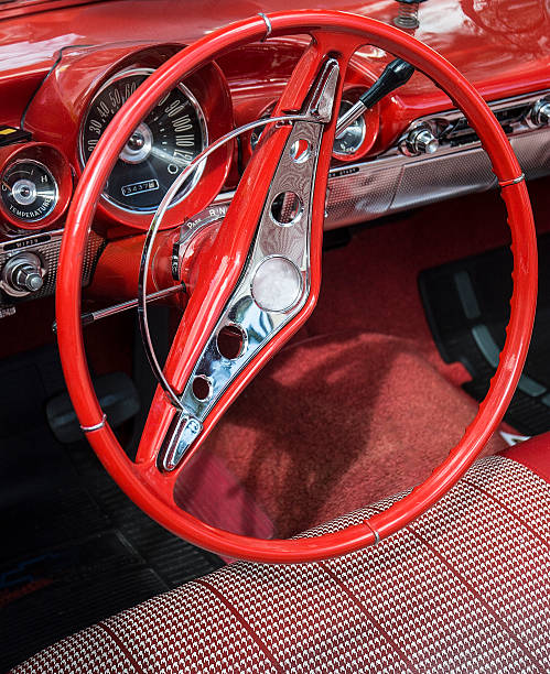 rosso classico vintage collector interno di automobile - odometer speedometer gauge old fashioned foto e immagini stock