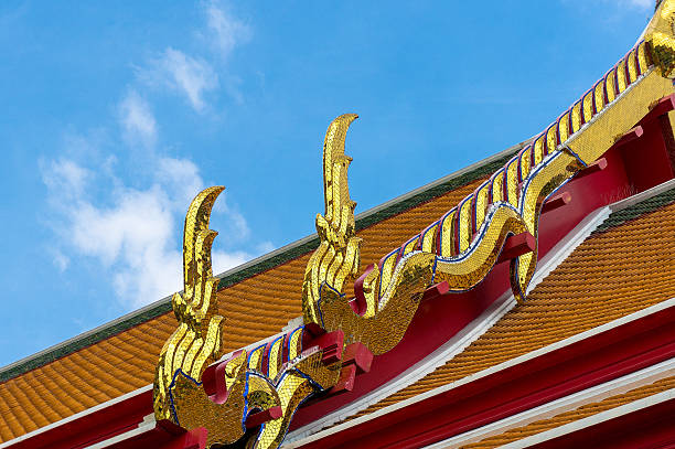 élément architectural thaïlandais traditionnel - carving cambodia decoration thailand photos et images de collection