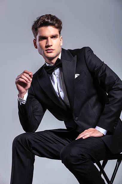 istock Side view of a business man looking away 507913312