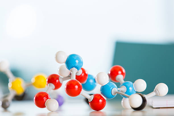 istock Educational model plastic toy molecules and atoms in classroom 507994644