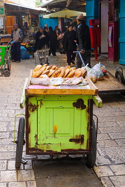 scena w rynku starego miasta, acre - spice market israel israeli culture zdjęcia i obrazy z banku zdjęć