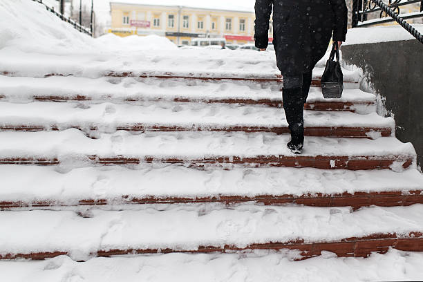 istock woman climbs the stairs 508001108