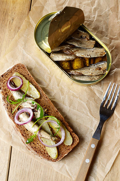 istock Sprat sandwich with pickled vegetables 508012331