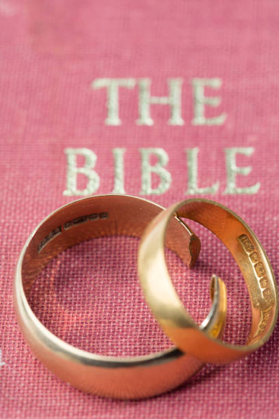 istock 1960s Wedding Rings - Broken Marriage 508027054