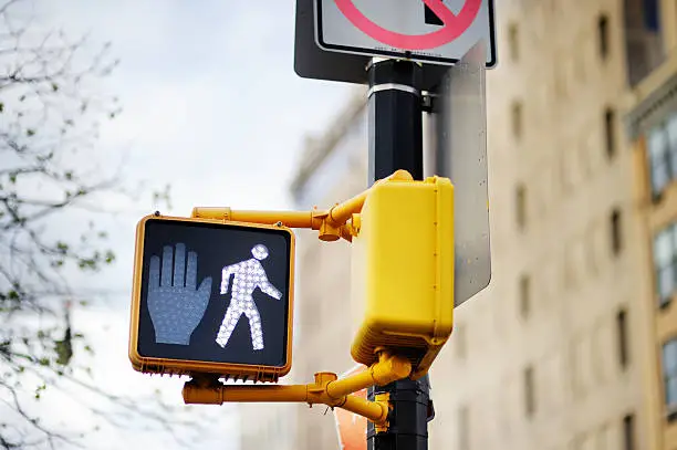 Photo of Don't walk New York traffic sign