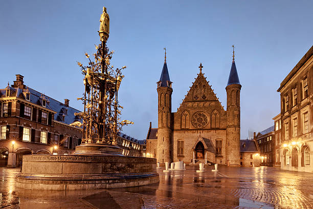 рыцари», зал на binnenhof в гааге - rose window architecture the hague netherlands стоковые фото и изображения