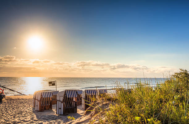 Beach in the morning Beach holiday by the sea mecklenburg vorpommern photos stock pictures, royalty-free photos & images