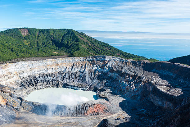 istock Vulcano Poas in Costa Rica 508036196