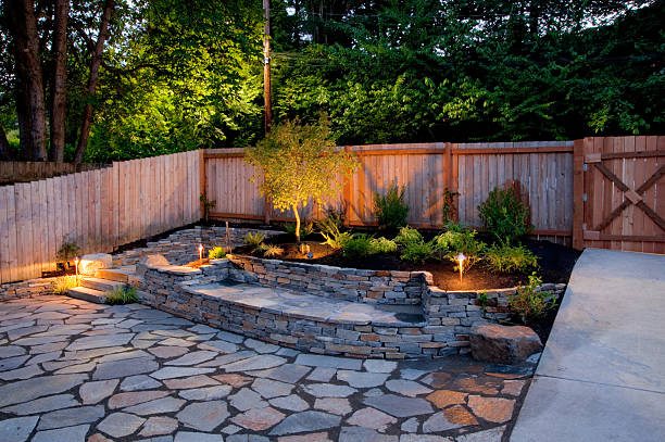 Yard Urban backyard hardscape photos stock pictures, royalty-free photos & images